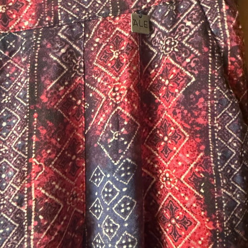 Ale zip culottes like new, viscose, colorful linear pattern, size M