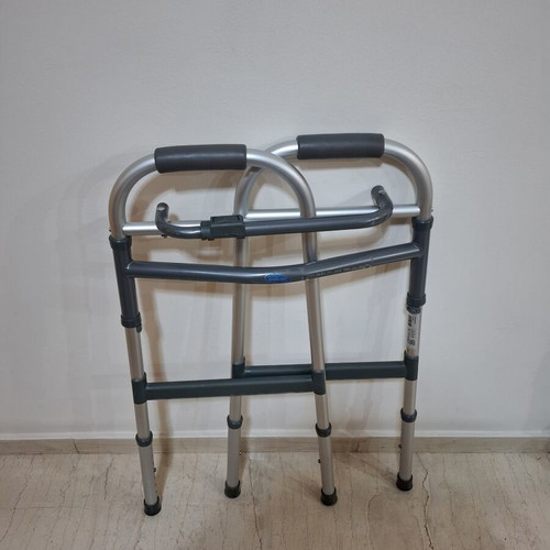 Dolomite Asteria P409 Folding Walker like new without wheels