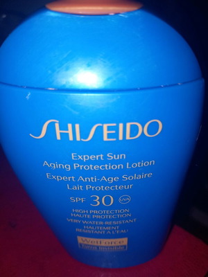 Αντηλιακό Shiseido 100ml καινούργιο με αντιρυτιδική δράση SPF30 αδιάβροχο
