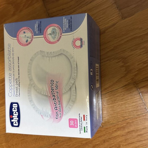 Breastfeeding set like new with pump, bra, and bottle dryer rack