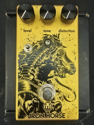 Walrus Iron Horse v2 distortion pedal like new