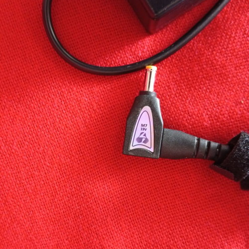 Universal Laptop Charger 90W Complete with Acer Plug, Lamtech Tech