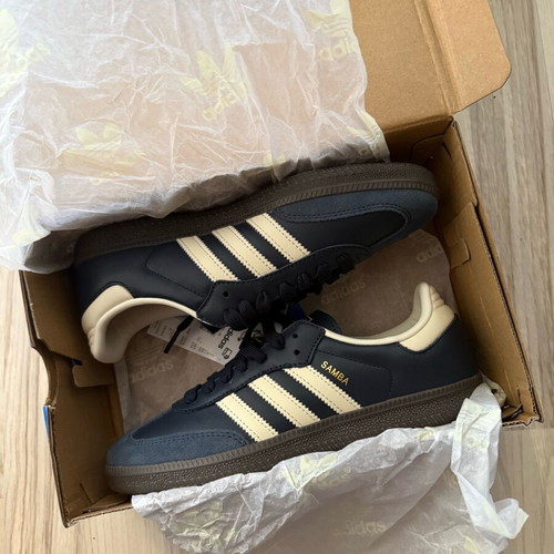 Adidas Samba sneakers new, size 38, black and blue