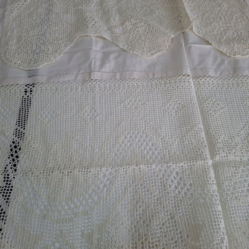 Beige table runner new ideal for small curtain 130×70