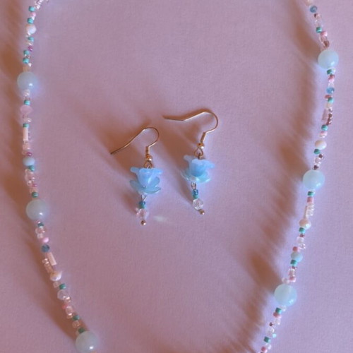 Handmade necklace and earrings set in turquoise shades