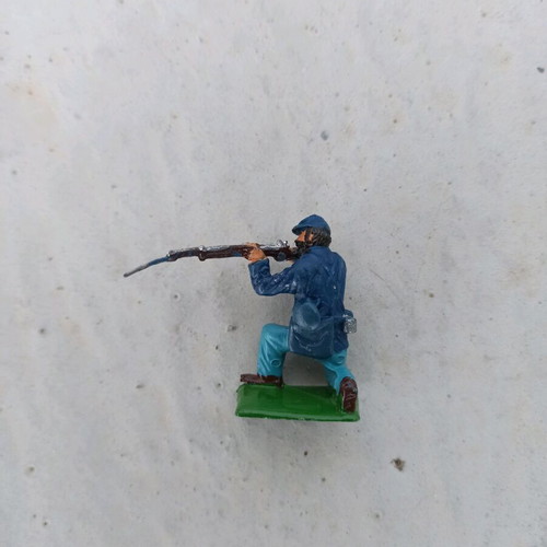 Plastic soldiers South Americans like new, unused