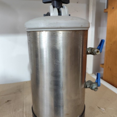 DVA LT8 Water Softener Resin Used for Professional Kitchens