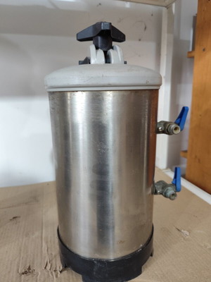 DVA LT8 Water Softener Resin Used for Professional Kitchens