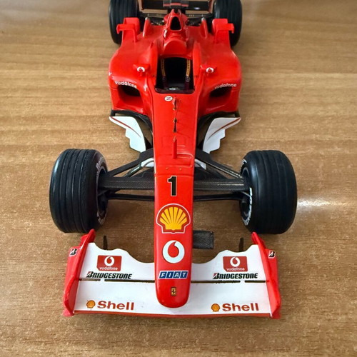 Formula 1 Ferrari F2002 M.Schumacher Hot Wheels new 1:18 model