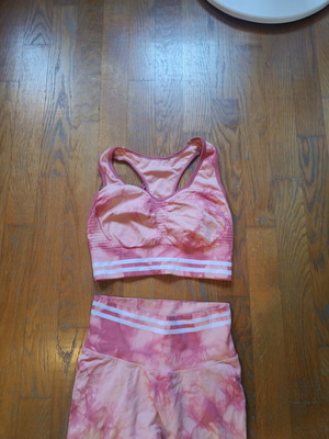 Luigi coral activewear set, pink