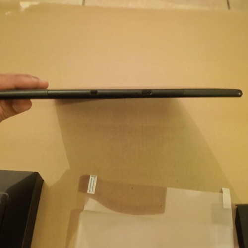 Onyx Boox Max Lumi 13.3" tablet like new