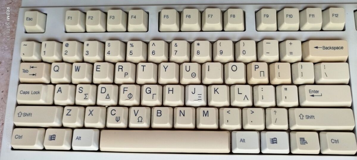 Chicony KB-8993 Retro PS/2 Keyboard… - € 20,00 - Vendora.cy