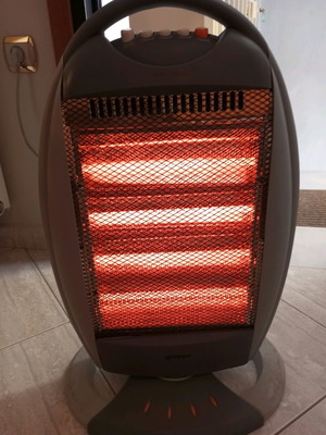 Gruppe halogen heater like new, rotating with 3 lamps 1600W