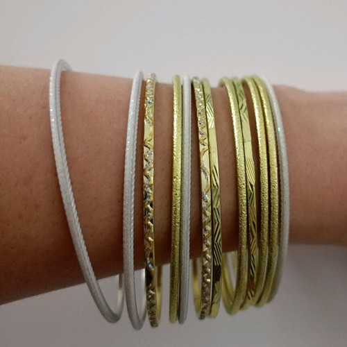 Bracelets like new, pack of 12 pieces