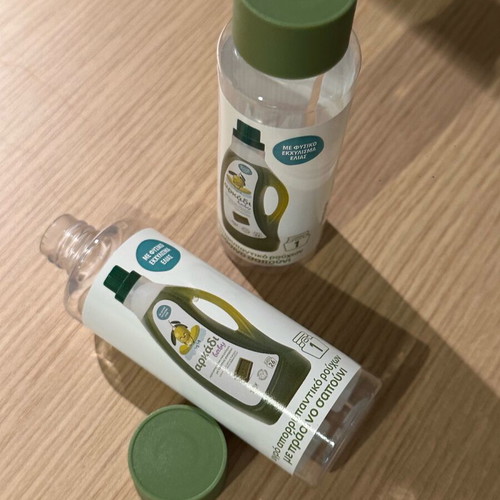 Plastic storage bottles like new