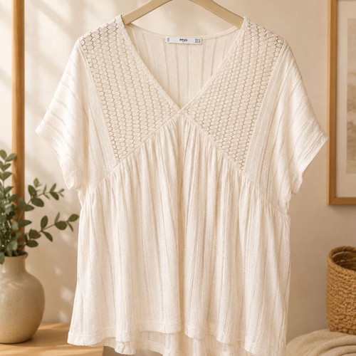 Mango MNG Suit beige knitted blouse S with V neckline like new