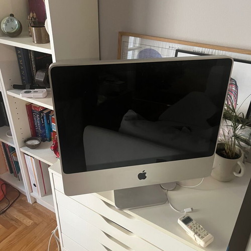 iMac 20 mid 2007 used with Intel Core 2 Duo and 3 GB RAM