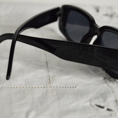 Black elongated sunglasses like new