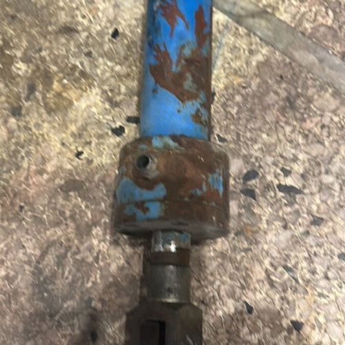 Hydraulic cylinder bottle (or hydraulic piston)