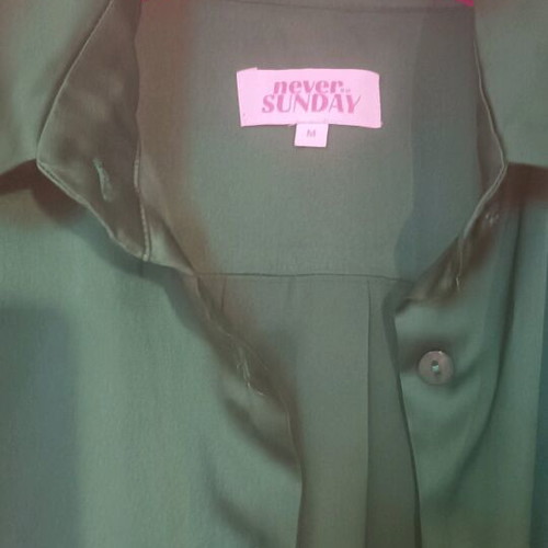 Never On Sunday shirt size M like new, perfect color