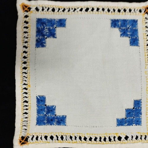 Handmade embroidery used, 2 napkins
