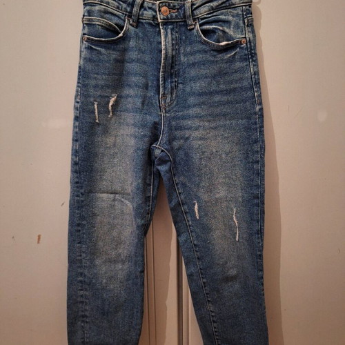 Mom jeans Stradivarius blue like new with design