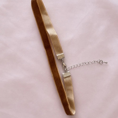 Velvet choker necklace new, brown