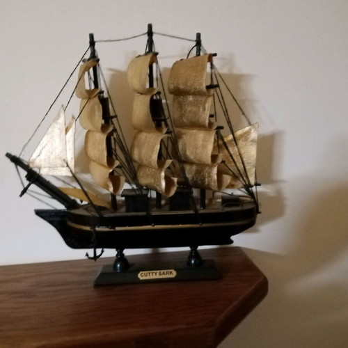 Wooden decorative boats like new, set of 3 pieces