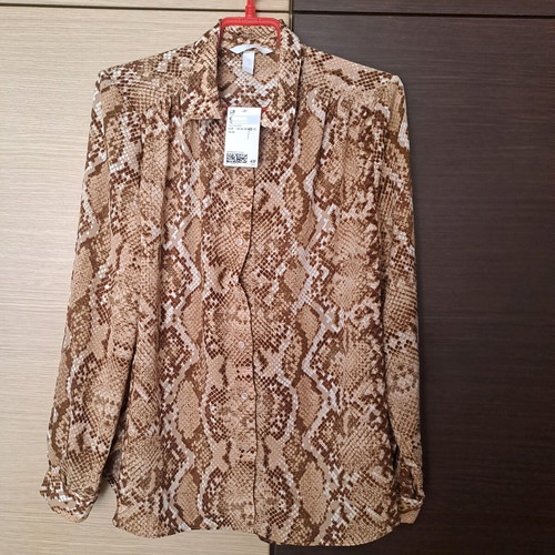 H&M women's snake print shirt new, size 40