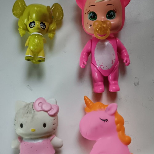 Toy figures used, lot of 4 pieces