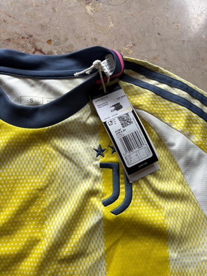Juventus Adidas small new authentic