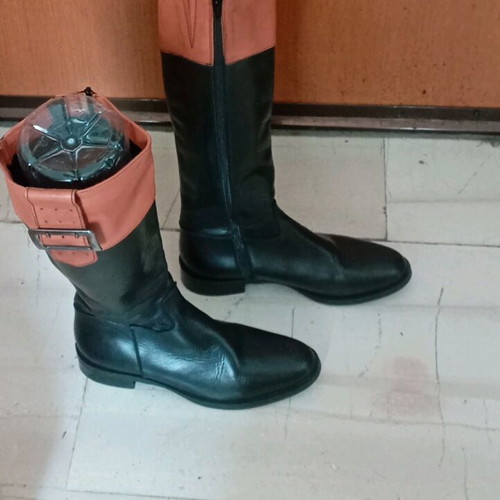 Italian leather boots size 38, almost new