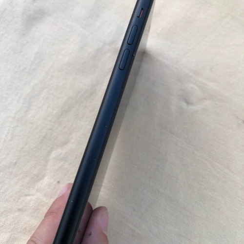 iPhone XR Black like new, 100% battery health, 64GB