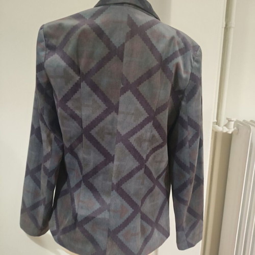 Axel Soft Jacket With Geometric Pattern Size M Like New