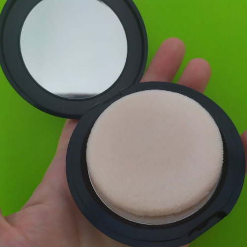Powder named- ivory beige, new 3 euros