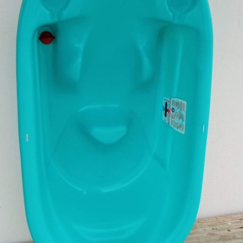 OK Baby Onda baby bath used with bathtub supports