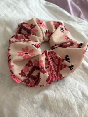 Karavan scrunchie like new