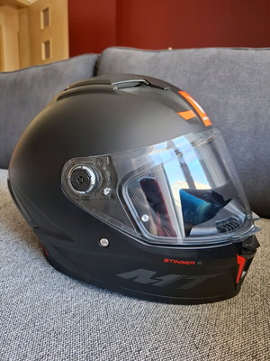 Κράνος μηχανής MT Stinger 2 Full Face σαν καινούργιο, μέγεθος Medium