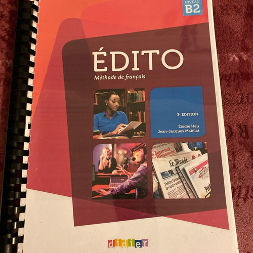 French Book Level B2 like new with notes