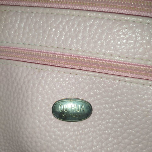 Shoulder bag pink used with multiple compartments