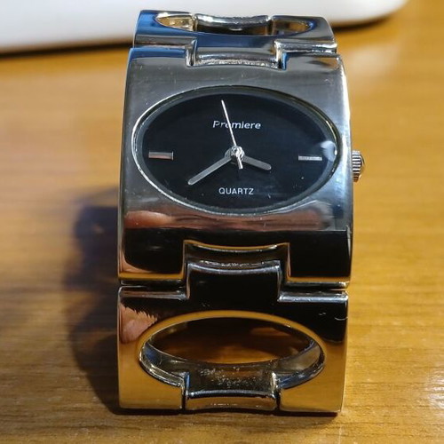 Premiere women's watch unused with Japanese mechanism silver