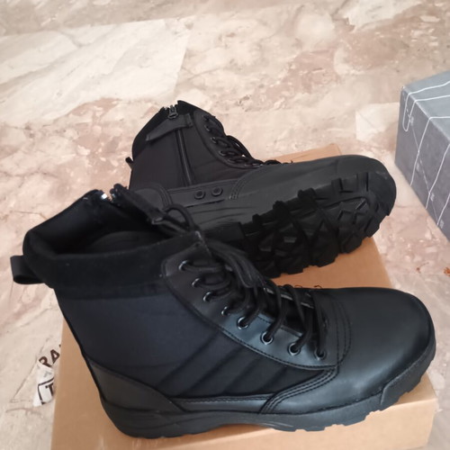 Army boots new, size 41