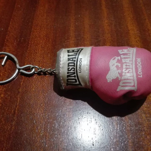 Boxing glove keychain used, pink