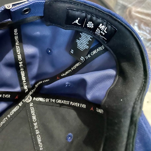 Jordan Rise hat like new, blue with metal Jumpman logo