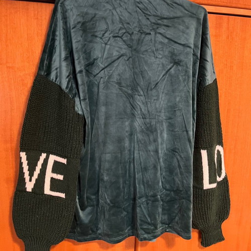 Velour set new, cypress color with knitted sleeves and flared pants