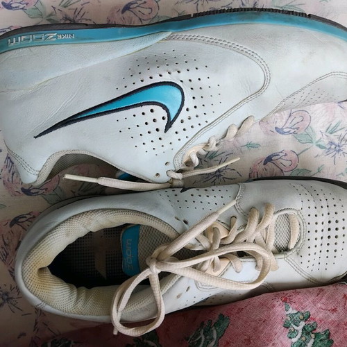Nike Zoom athletic shoes like new, white and turquoise