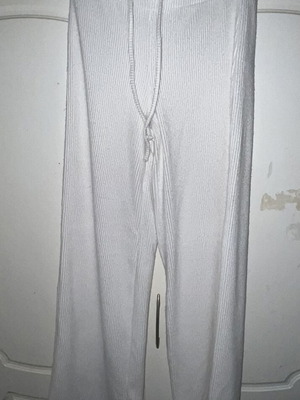 Γυναικείο παντελόνι Bershka, άσπρο, μέγεθος S