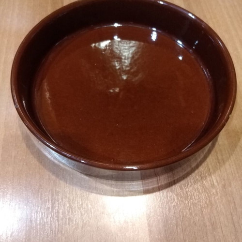Ceramic baking dish used, 23.5 cm diameter