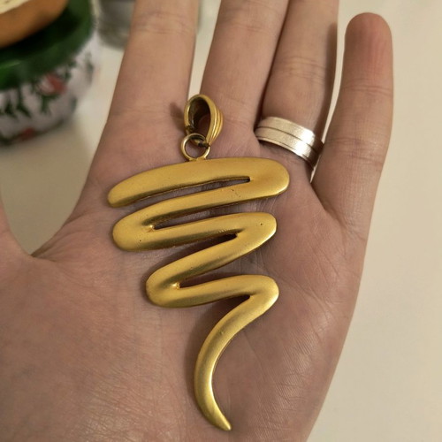 Gold-plated vintage pendant used without chain