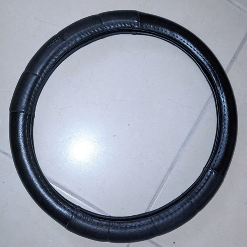 Black synthetic universal car steering wheel cover